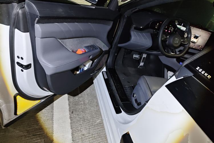 Used Zeekr 001 2024 WE Edition 100 kWh Rear-Drive