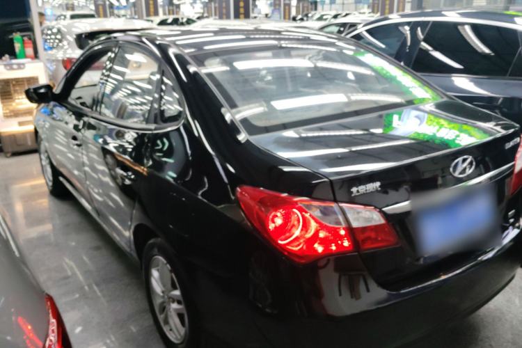 Used Hyundai Celesta 2015 1.6L Automatic Comfort Model
