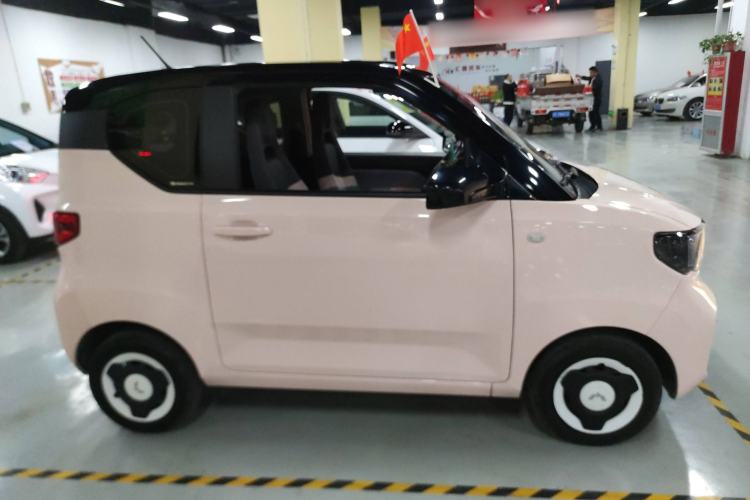 Used Wuling Hongguang MINIEV 2021 Macaron Premium Model – Lithium Iron Phosphate
