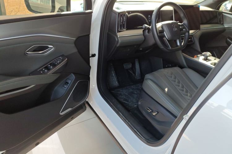 Used BYD Song L DM-i 2025 Intelligent Driving Version 160 km Beyond-Range Type
