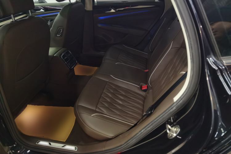 Used Volkswagen Passat 2019 330TSI Luxury Edition China VI Standard
