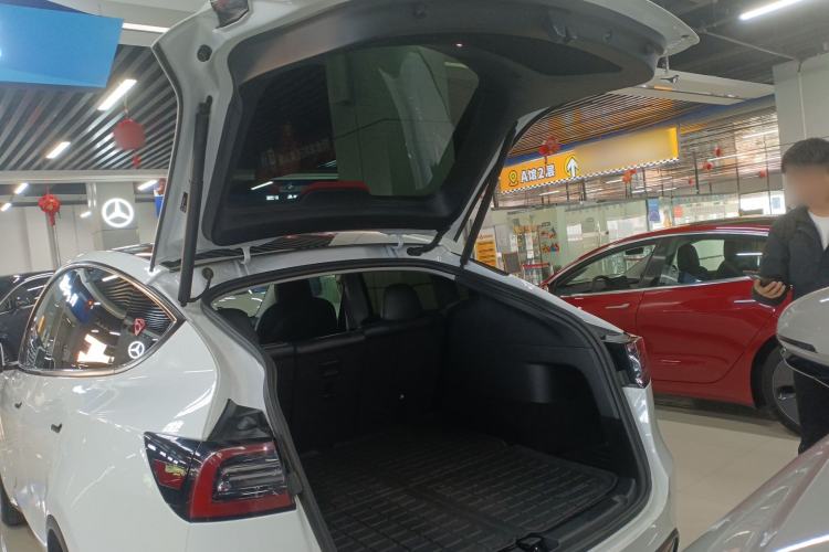 Used Tesla Model Y 2022 Rear-Wheel-Drive Version