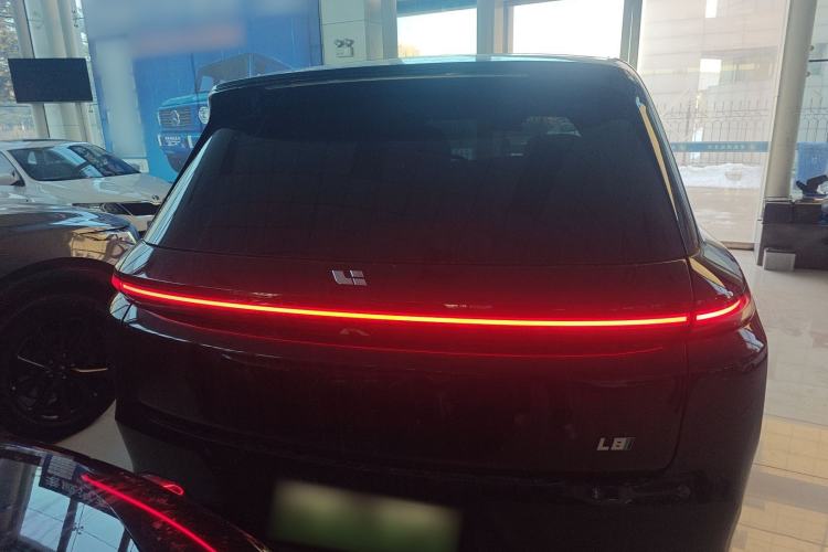 Used Li Auto L8 2023 Pro Model
