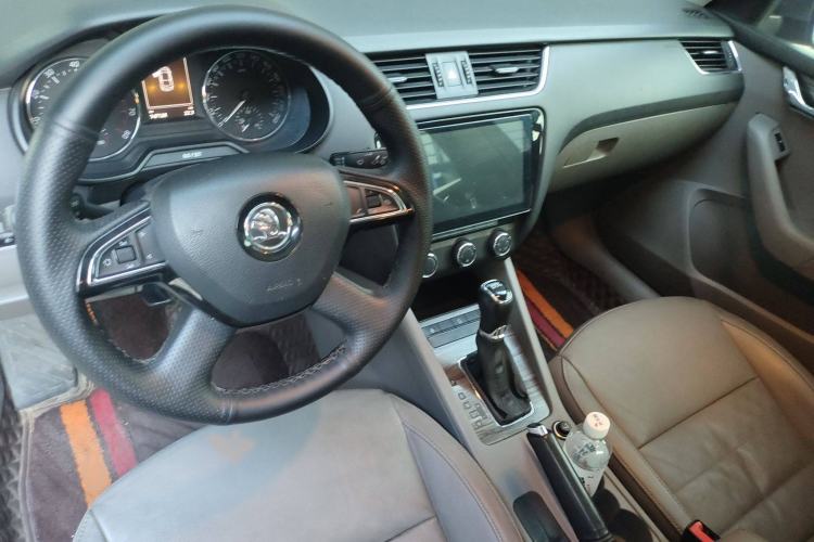 Used Skoda Octavia 2015 1.4TSI DSG Yijun Edition
