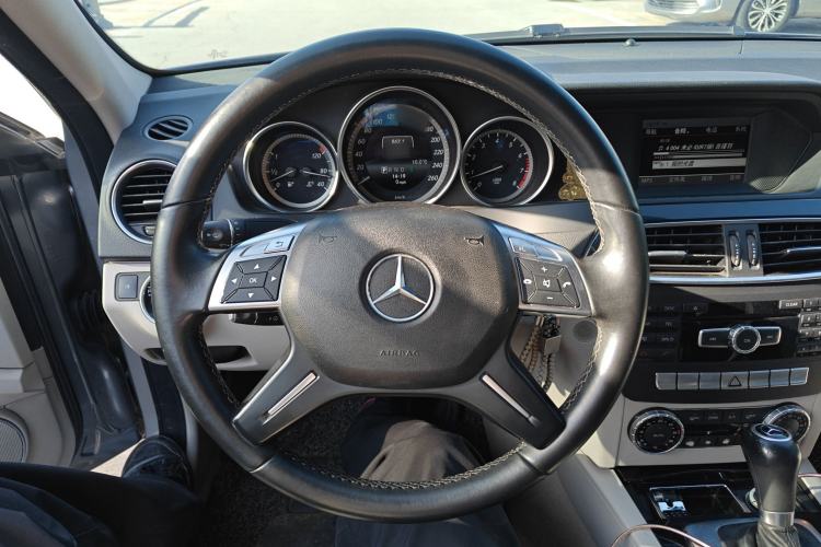 Used Mercedes-Benz C-Class 2013 C 180 Classic Grand Edition
