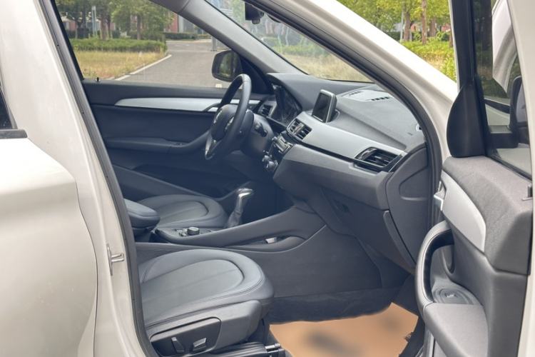 Used BMW X1 2016 sDrive18Li Premium Edition
