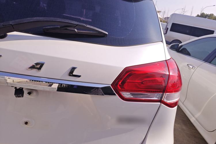 Used Haval H2 2017 Blue Label 1.5T Manual Two-Wheel Drive Elite Model