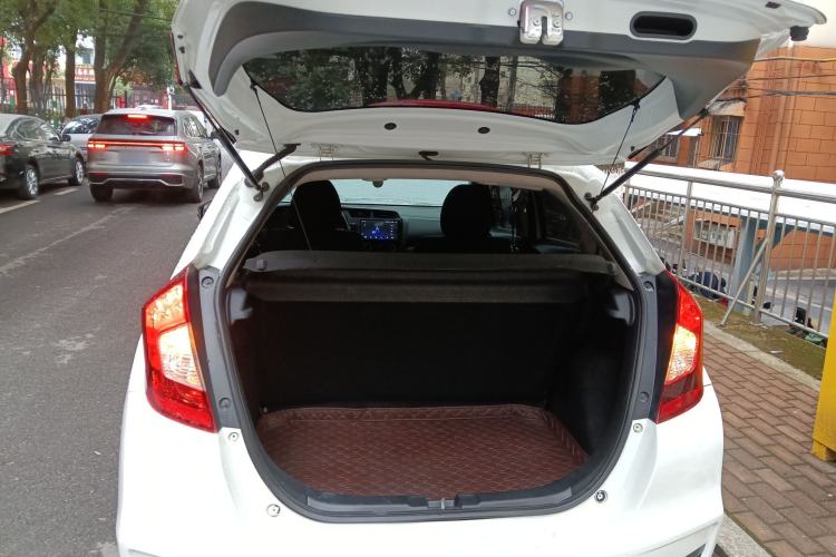 Used Honda Fit 2018 1.5L CVT Comfort Sunroof Version