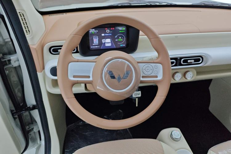 Used Wuling Hongguang MINIEV 2024 3rd Generation 215km Youth Edition
