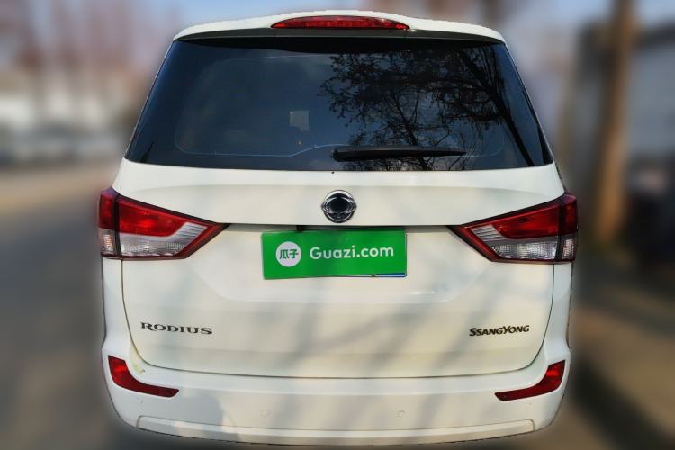 Used SsangYong Rodius 2014 2.0T Diesel Two-Wheel Drive Elite Navigation Edition
