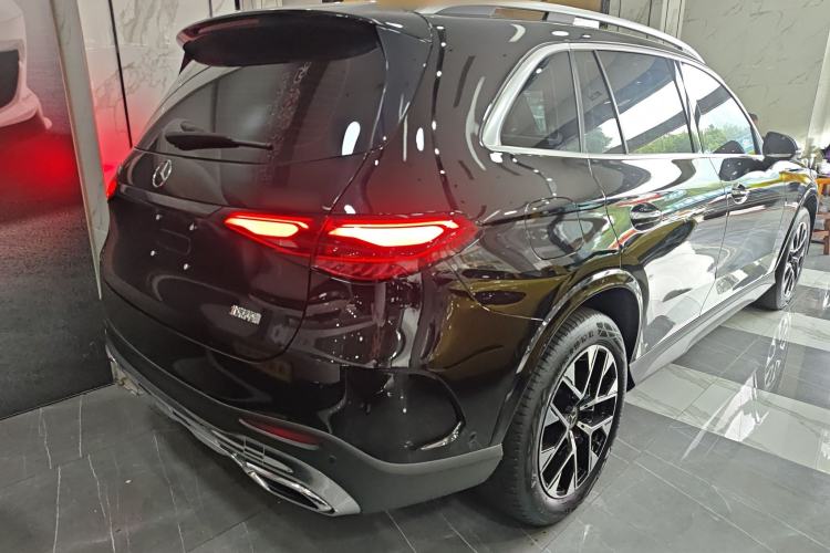 Used Mercedes-Benz GLC 2024 Facelifted GLC 260 L 4MATIC Luxury Version 5 Seats
