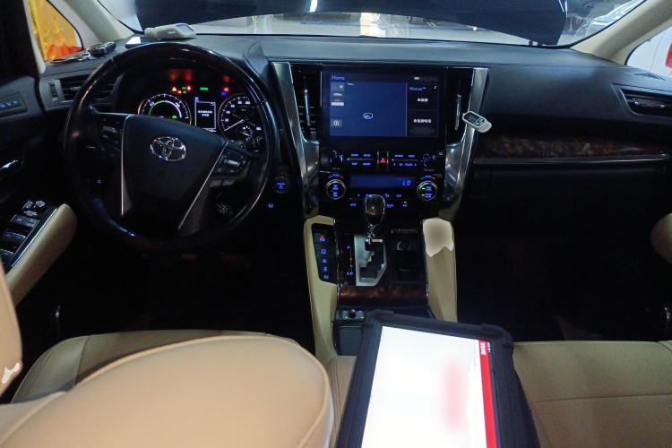 Used Toyota Alphard 2021 Dual-Engine 2.5L Luxury Edition
