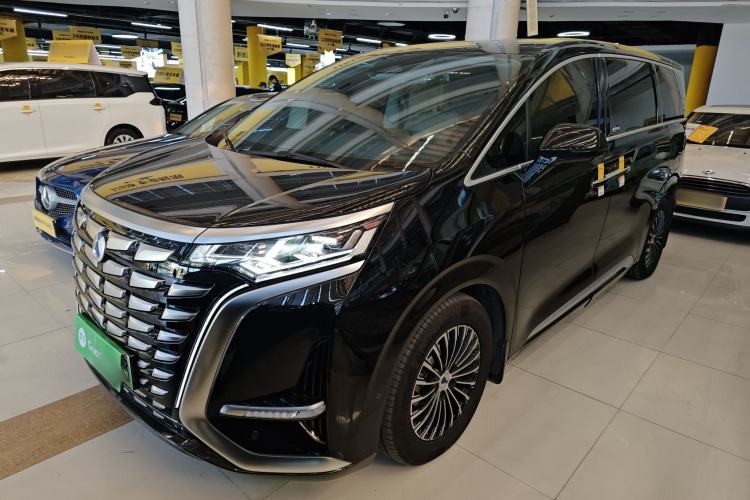 Used Denza D9 2024 DM-i 980 Four-Wheel Drive Flagship Model
