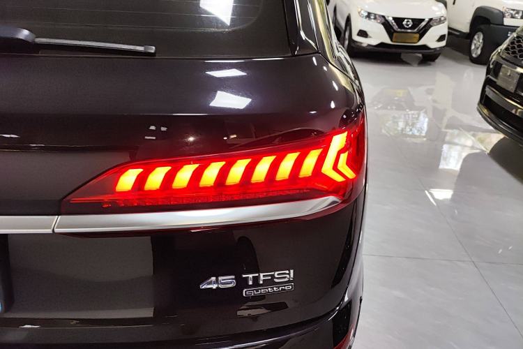 Used Audi Q7 2020 45 TFSI quattro S line Sport Limited Edition
