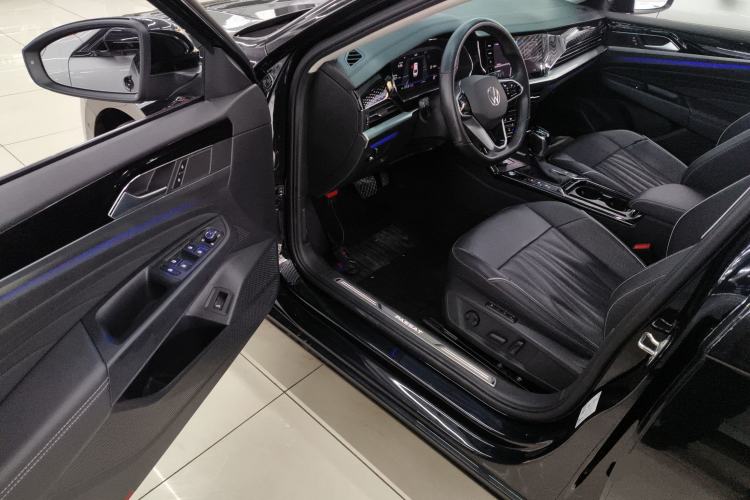 Used Volkswagen Passat 2023 Restyled 330TSI Starry Luxury Edition
