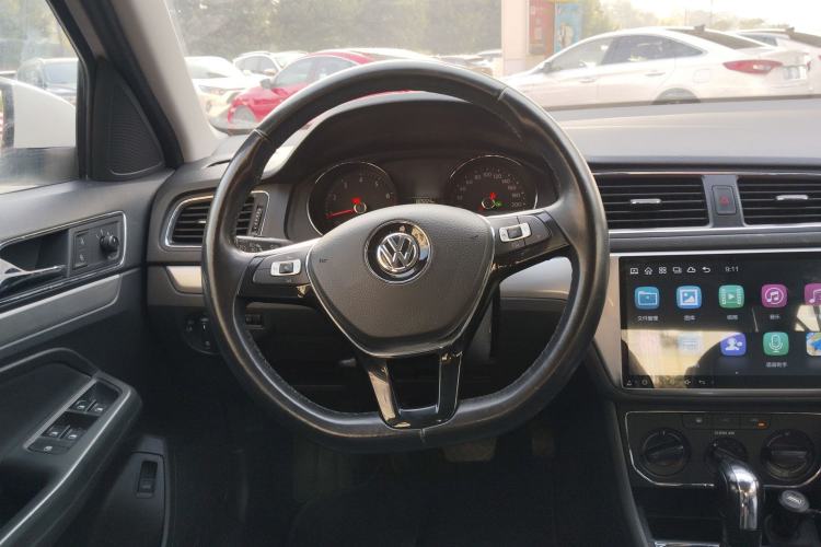 Used Volkswagen Lavida 2017 1.6L Automatic Comfort Edition
