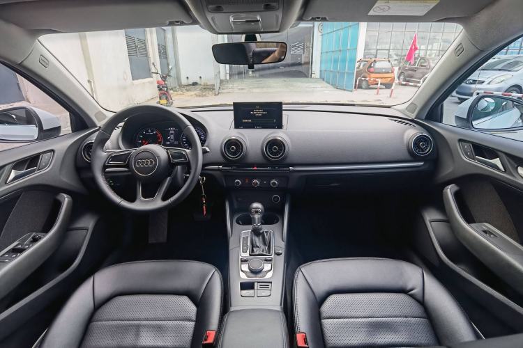 Used Audi A3 2017 Limousine 35 TFSI Ambition Edition
