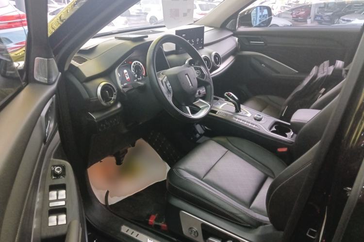 Used Wey VV6 2018 2.0T Two-Wheel-Drive Ultra-Luxury Version China V Standard
