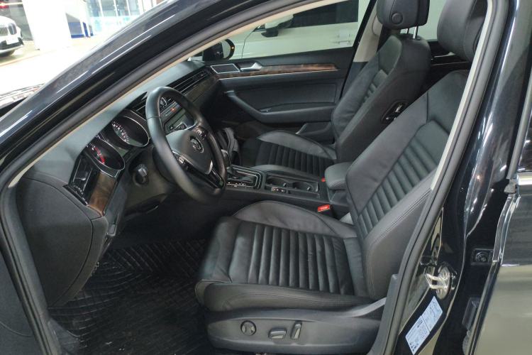 Used Volkswagen Magotan 2019 330TSI DSG Leading Model China VI Standard
