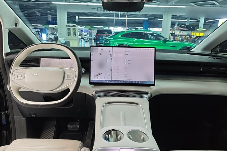 Used XPeng X9 2024 702 Ultra-Long Range Max
