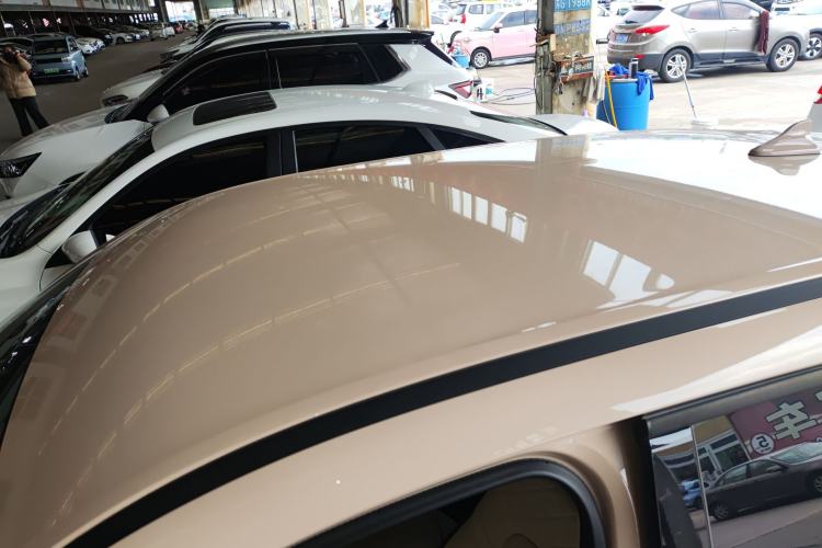 Used ORA Good Cat 2023 401 km Standard Range Luxury Version Lithium Iron Phosphate
