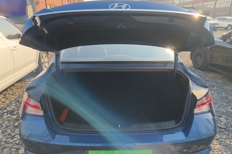 Used Hyundai Elantra 2022 1.5L CVT LUX Prestige Edition
