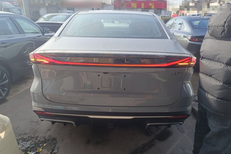 Used  L6 2025 EM-i 140km Long-Range Version
