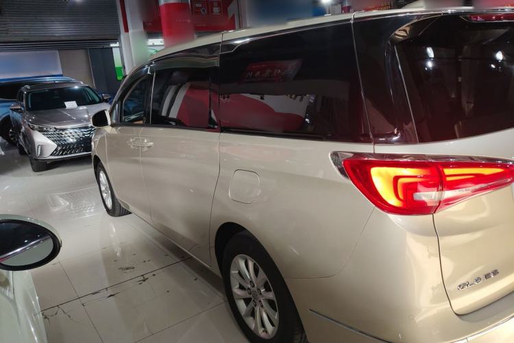 Used Buick GL8 2017 ES 28T Comfort Model China V Standard
