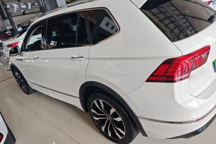 Used Volkswagen Tiguan L 2021 330TSI Automatic Two-Wheel Drive R-Line Enhanced Edition