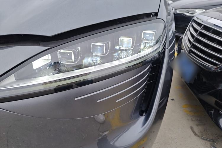 Used Hima Luxeed R7 2024 All-Electric 736 km Ultra
