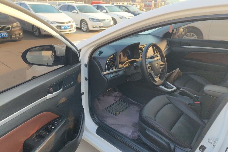 Used Hyundai Elantra 2016 1.6L Automatic ZhiXuan – Elite Version
