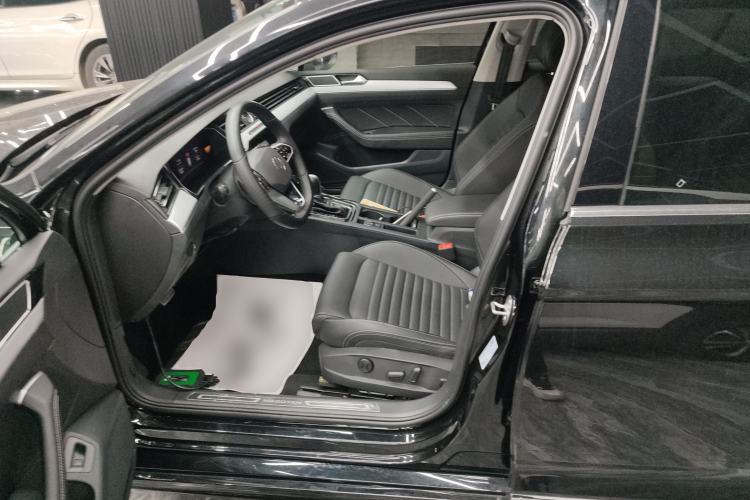 Used Volkswagen Magotan 2025 Zhongxiang Version 280TSI DSG Comfort Edition
