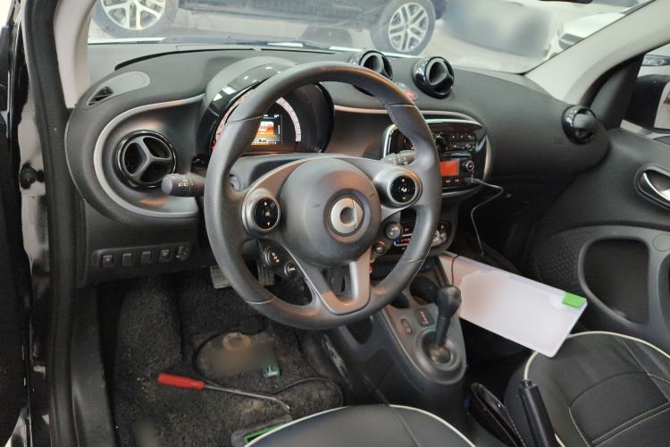 Used  fortwo 2015 1.0L 52 kW Hardtop Passion Edition
