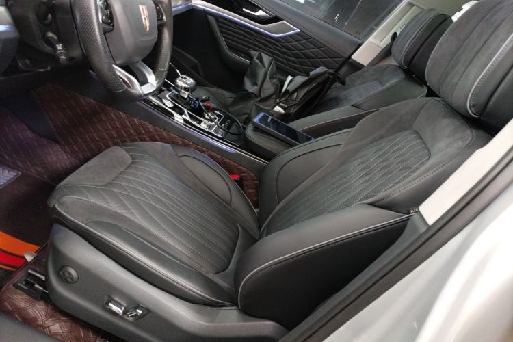 Used Hongqi HS5 2022 Facelifted Version 2.0T Smart Connect Flagship All-Wheel-Drive Edition
