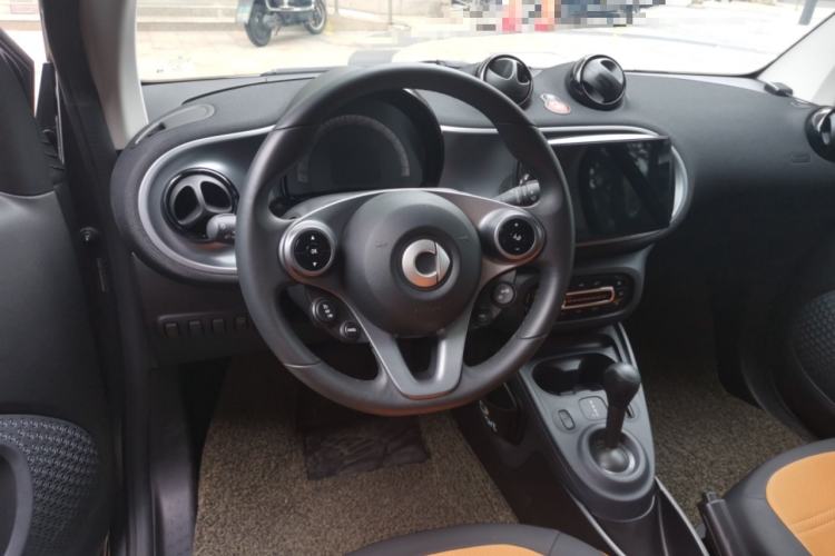 Used  fortwo 2019 0.9T 66kW Hardtop Wind Power Edition China VI
