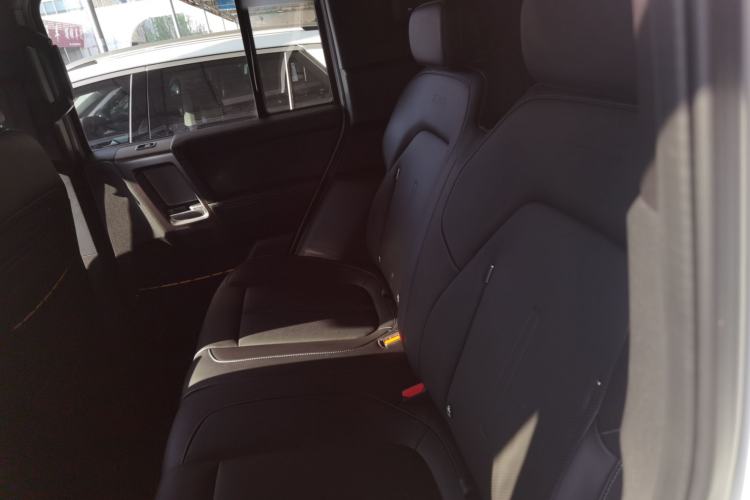 Used  V23 2025 401 Two-Wheel Drive Advanced Edition