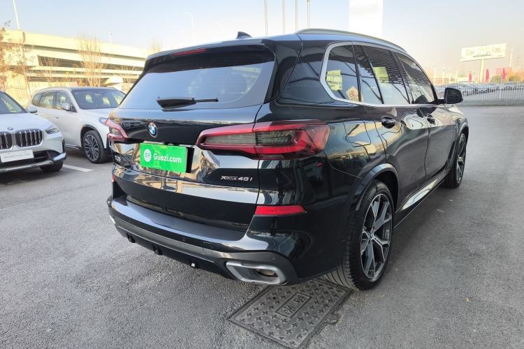 Used BMW X5 2021 xDrive40i Luxury Model with M Sport Package
