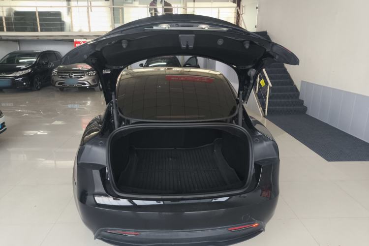 Used Tesla Model 3 2023 Rear-Wheel-Drive Version
