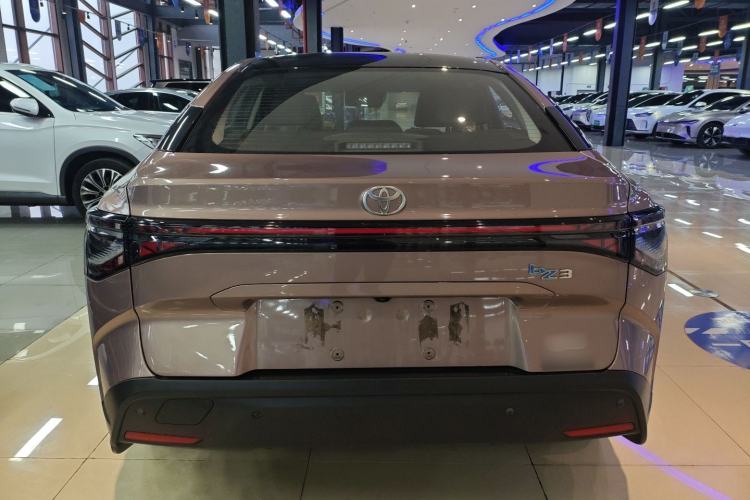 Used Toyota bZ3 2023 616 km Long-Range Premium
