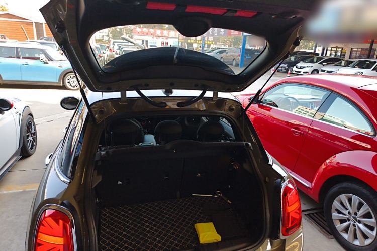 Used  MINI 2019 1.5T COOPER Racing Edition Five-Door Model
