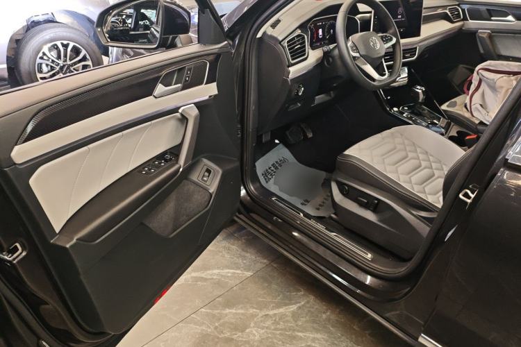 Used Volkswagen Tayron 2024 330TSI Two-Wheel Drive Luxury Plus Advanced Version
