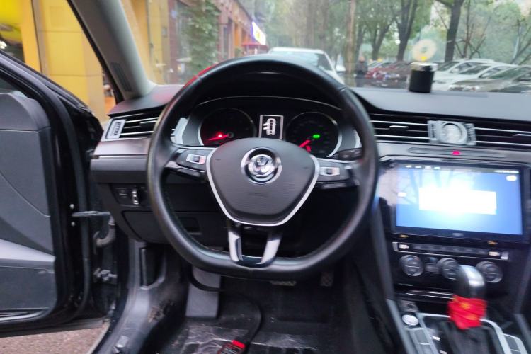 Used Volkswagen Magotan 2018 Facelift 330TSI DSG Luxury Model
