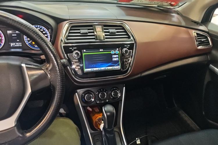 Used Suzuki Vitara S-Cross 2017 1.6L CVT Two-Wheel Drive Urban Fashion Model