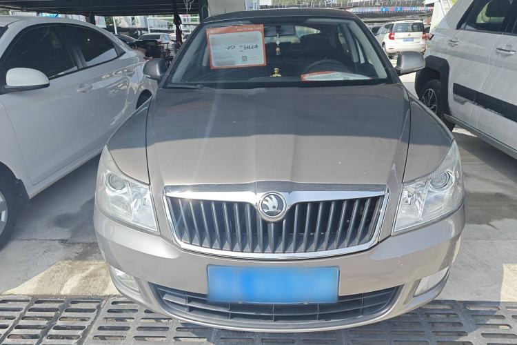 Used Skoda Octavia 2015 Classic Model 1.6L Automatic Elegance Edition
