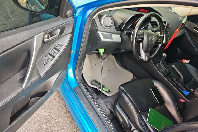 Used Mazda Mazda 3 2012 Hatchback 2.0L Automatic Luxury Model
