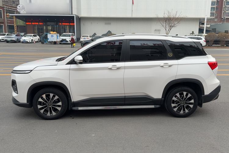 Used Baojun 530 2021 Global Car Anniversary Edition 1.5T Manual Luxury Model 6 Seats
