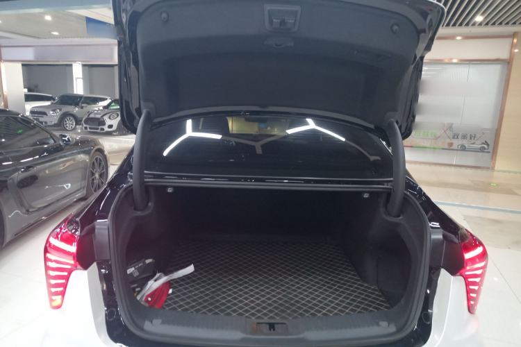 Used Hongqi H5 2024 2.0T Automatic Smart Connect Flagship Edition
