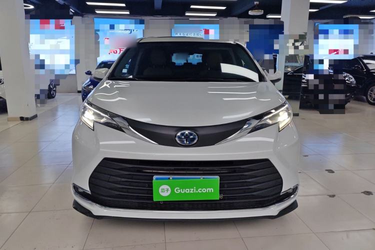 Used Toyota Sienna 2023 2.5L Hybrid Comfort Edition
