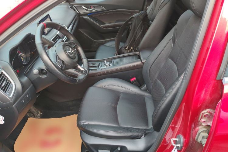 Used Mazda Mazda 3 Axela 2017 Hatchback 2.0L Automatic Sport Model China V Emission Standard