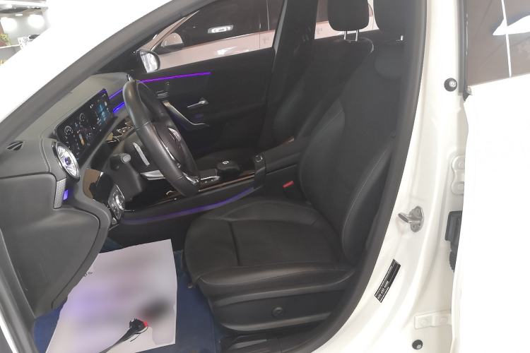 Used Mercedes-Benz A-Class 2022 Revised Version A 200 L Sport Sedan Fashionable Style